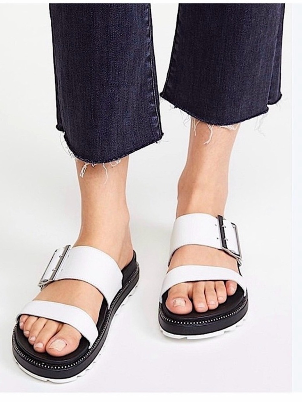 Sorel Roaming Buckle Slide Sandals Chunky White Black Lug Sole Minimalist 9